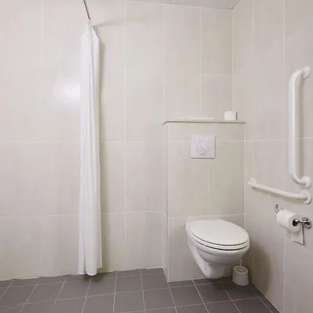 Otel Strasbourg Sud 2*